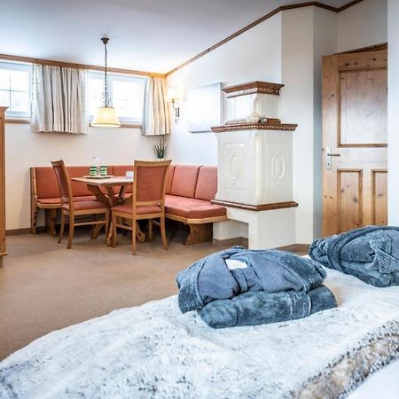 Anthony'S Alpin Hotel Garni Lech am Arlberg Bagian luar foto