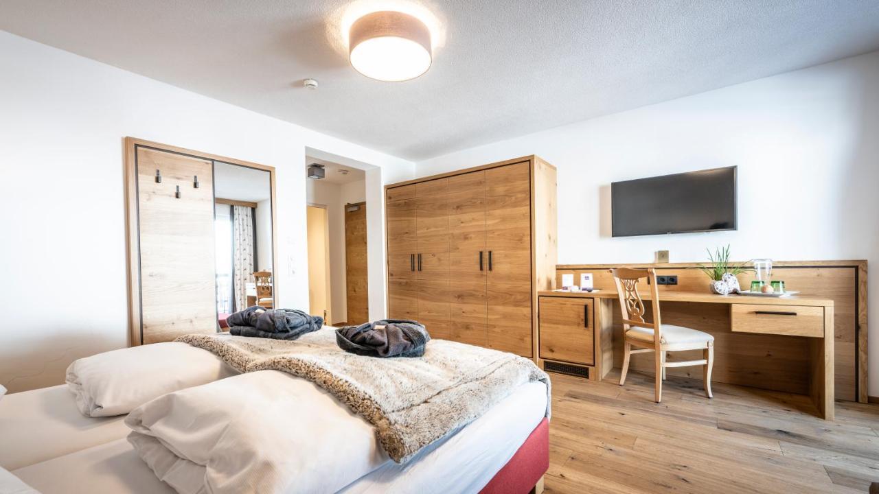 Anthony'S Alpin Hotel Garni Lech am Arlberg Bagian luar foto