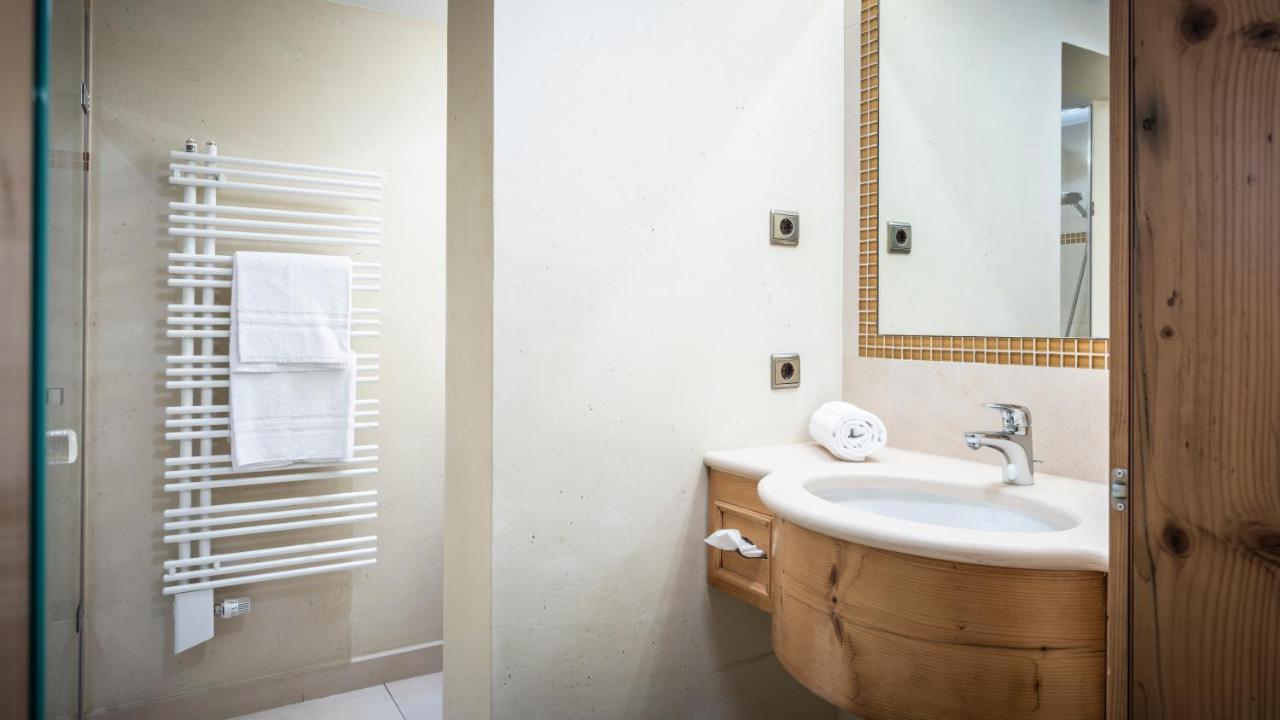 Anthony'S Alpin Hotel Garni Lech am Arlberg Bagian luar foto
