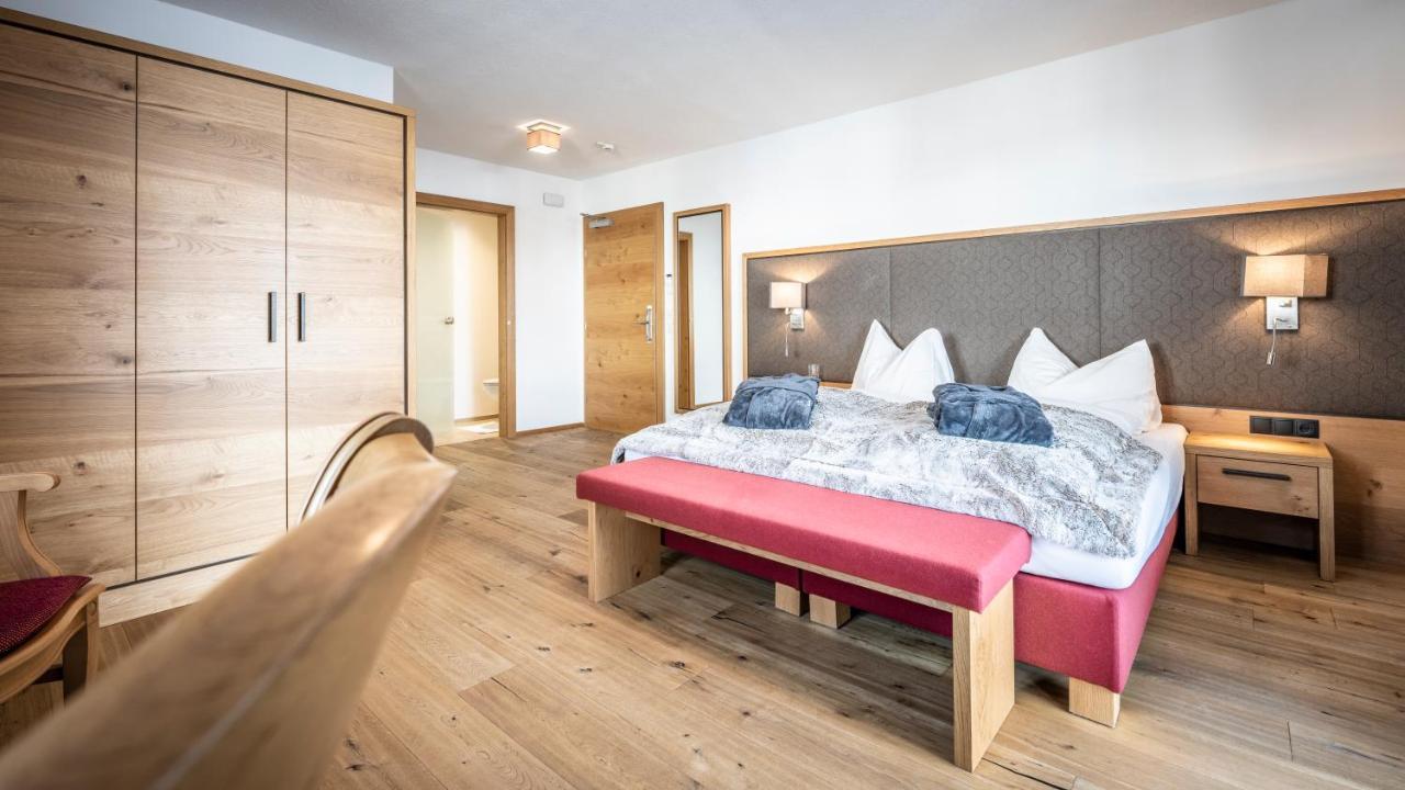 Anthony'S Alpin Hotel Garni Lech am Arlberg Bagian luar foto