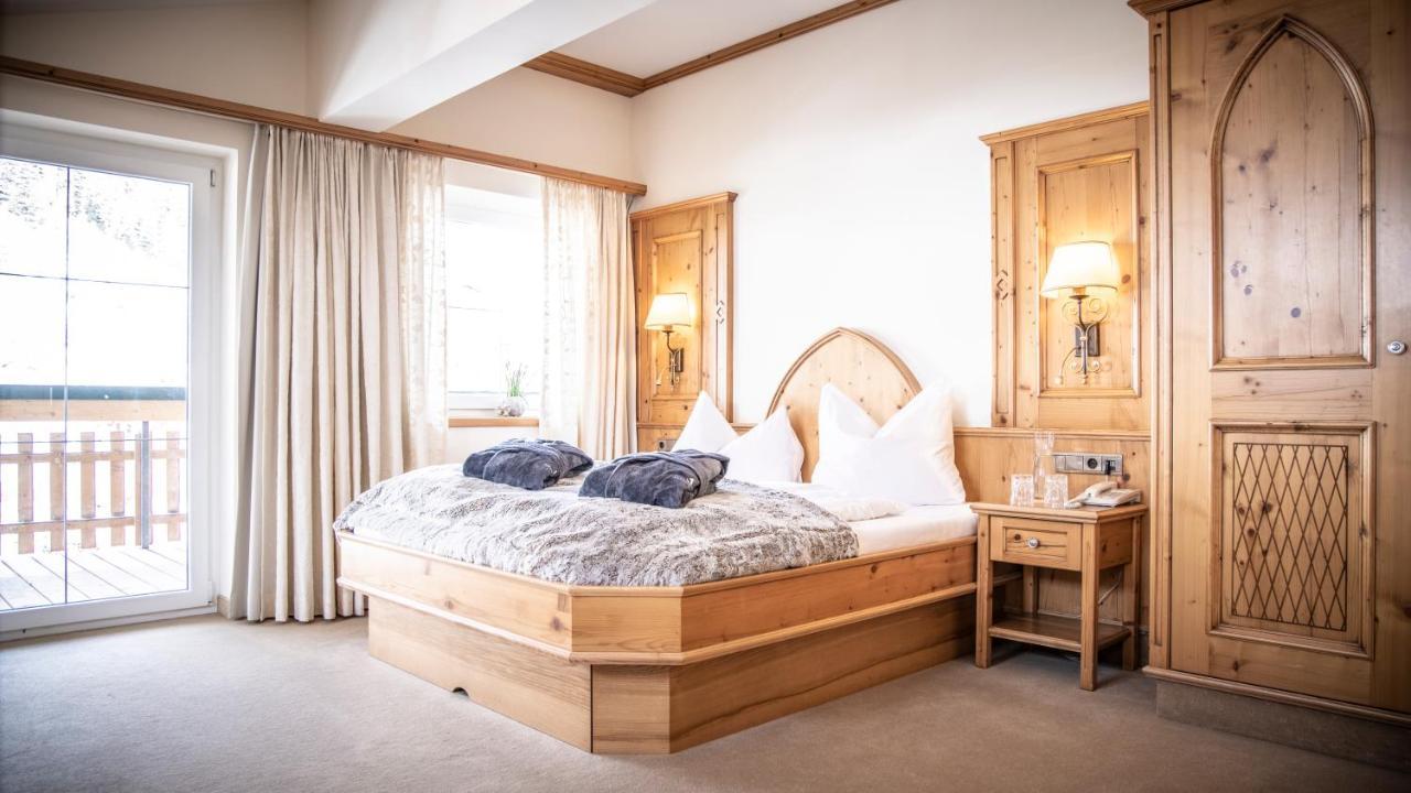 Anthony'S Alpin Hotel Garni Lech am Arlberg Bagian luar foto